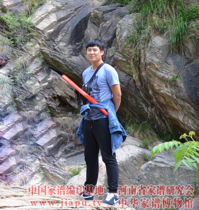 刘珂珂（高级排版师）.jpg