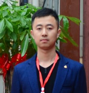 李峰（高级排版师）