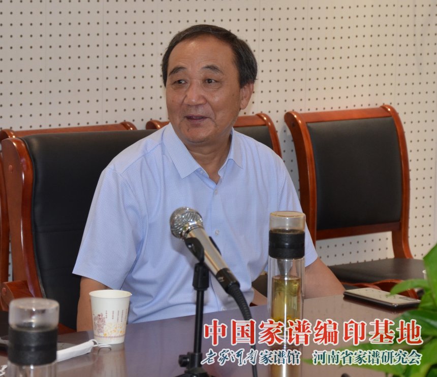 穆朝庆出席姓氏文化研究活动 (11).jpg