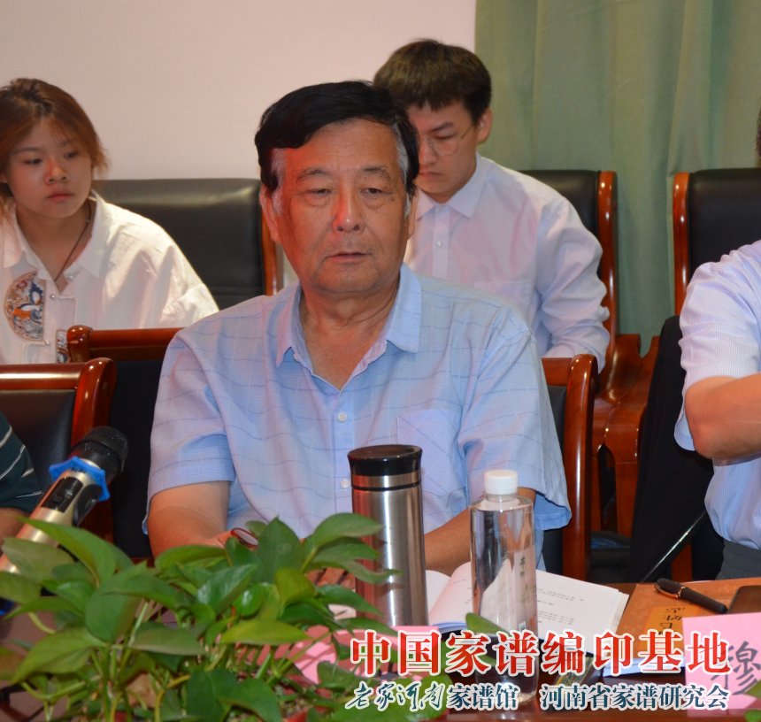 石小生讲话.jpg